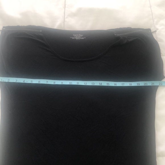 Calvin Klein black top with zipper sleeves that are functional scoop neck design - Picture 3 of 9